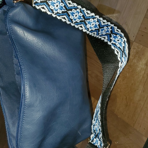 Ladies Ah•dorned handbag - Picture 6 of 10